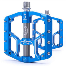 Load image into Gallery viewer, Wide Flat Mountain Road Cycling Bicycle Bike Pedal 3 Sealed Bearings 9/16 in Aluminum With Removable Antiskid Cleats Mountain Bike Pedal Platform Flat Bicycle Pedals Aluminum Alloy Non-Slip Metal Bike Pedals With 3 Bearings For Road
