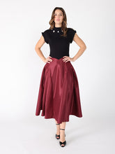 Load image into Gallery viewer, Wide Width Skirt with Back Zipper
