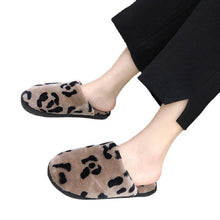 Load image into Gallery viewer, Winter Cotton Slippers Women Leopard Shoes Fashion Fur Slides For Home Comfort Warm Womens Slippers Non-slip Fuzzy House Memory Foam Slippers Furry Fur Lined Bedroom Slippers

