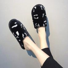 Load image into Gallery viewer, Winter Cotton Slippers Women Leopard Shoes Fashion Fur Slides For Home Comfort Warm Womens Slippers Non-slip Fuzzy House Memory Foam Slippers Furry Fur Lined Bedroom Slippers
