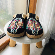 Load image into Gallery viewer, Women Casual Linen Handmade Mules Flat Slippers Retro Vegan Summer Canvas Comfortable Espadrille New Women Shoes Slides Flat Summer Style Handmade Retro Slippers
