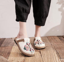 Load image into Gallery viewer, Women Casual Linen Handmade Mules Flat Slippers Retro Vegan Summer Canvas Comfortable Espadrille New Women Shoes Slides Flat Summer Style Handmade Retro Slippers
