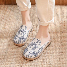 Load image into Gallery viewer, Women Casual Linen Handmade Mules Flat Slippers Retro Vegan Summer Canvas Comfortable Espadrille New Women Shoes Slides Flat Summer Style Handmade Retro Slippers
