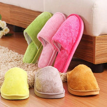Load image into Gallery viewer, Women Indoor House Plush Soft Cute Cotton Slippers Shoes Non-slip Floor Home Slippers Slides For Bedroom Memory Foam Slippers Scuff Outdoor Indoor Warm Plush Bedroom Shoes With Fur Lining
