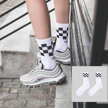 Load image into Gallery viewer, Women Korea Funny Socks Long Socks Black Cool Socks Harajuku GD Hip Hop Cotton Skateboard Socks Men New Trend Daisy Socks Men
