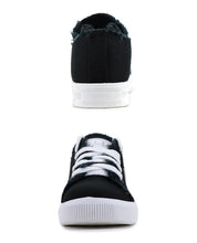 Load image into Gallery viewer, Women's Canvas Breathable Classic Summer Sneakers Lace-Up Shoes Casual Outdoor Men Sneakers Womens Canvas Sneakers Low Top Tennis White Shoes
