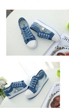 Load image into Gallery viewer, Women's Casual Shoes Summer Fashion Low Top Women's Sneakers Breathable Mesh Low Casual Canvas Shoes Lace-up Classic Shoes Comfortable Tennis Shoes For Walking
