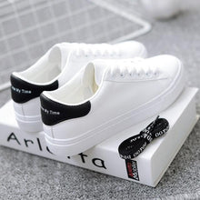 Load image into Gallery viewer, Women White Sneakers Fashion Breathble Vulcanized Shoes Leather Platform Shoes White Lace Up Casual Woman Comfortable Sneakers Leather Spring Flats Trainers Sneakers
