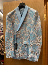 Load image into Gallery viewer, Cielo Sky Blue Floral print jacket
