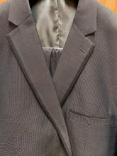Load image into Gallery viewer, Vinci Gray Houndstooth 3-Piece Modern Fit Suit
