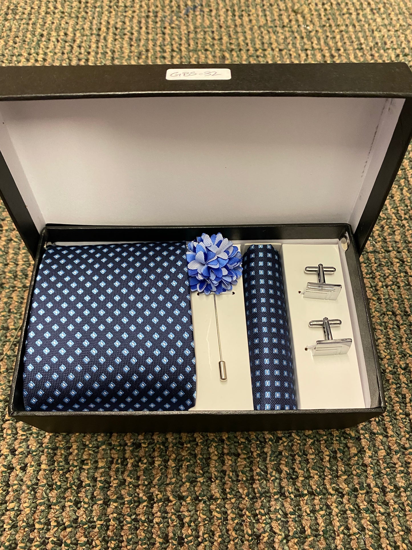 Endless Knot Gift Box