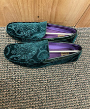 Load image into Gallery viewer, After Midnite Green Paisley Slip-on Men&#39;s Dress/Prom Shoes Sizes 7-13 Style 6913
