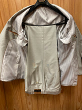 Load image into Gallery viewer, Vinci Oatmeal 2-Piece Slim Fit Suit 44R
