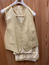 Load image into Gallery viewer, Pallini Soft Butter 3-Piece Suit 44R

