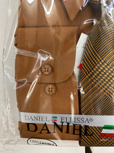 Load image into Gallery viewer, Daniel Ellissa DS3001 Brown Convertible cuff Men’s Dress Shirt
