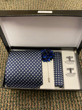 Load image into Gallery viewer, Endless Knot Gift Box

