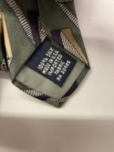 Load image into Gallery viewer, 100% silk made in USA 🇺🇸 Tie
