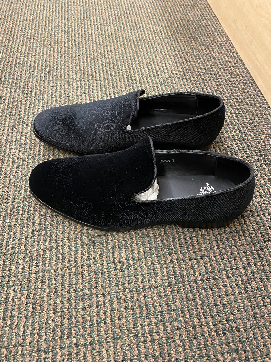 Royal Shoes Black Paisley Slip on Men s Smoking Slippers Red