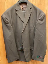 Load image into Gallery viewer, Lucci 3-button Brown 2-piece suit 70R 3PP
