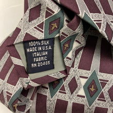 Load image into Gallery viewer, 100% silk made in USA 🇺🇸 Tie
