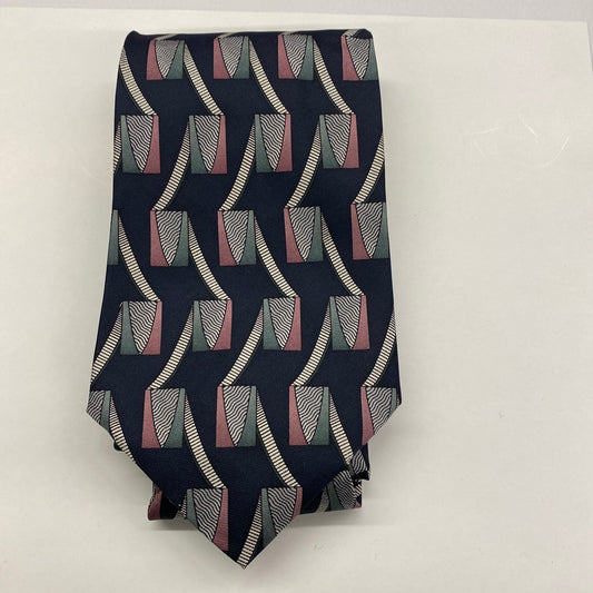 100% silk made in USA 🇺🇸 Tie