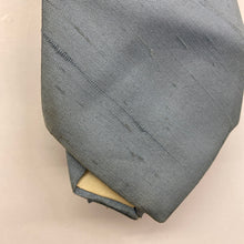 Load image into Gallery viewer, 100% silk made in USA 🇺🇸 Tie
