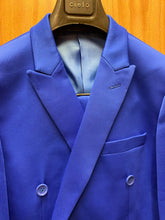Load image into Gallery viewer, Cielo BP3546 Ultra-slim Stretch Royal Blue Double Breasted Suit
