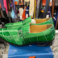 Load image into Gallery viewer, Giorgio Brutini Green Slip on Shoe size 10
