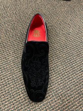 Load image into Gallery viewer, After Midnite Smoking Slippers 6910
