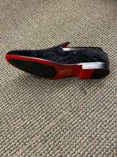 Load image into Gallery viewer, After Midnite Smoking Slippers 6910

