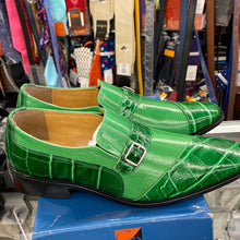 Load image into Gallery viewer, Giorgio Brutini Green Slip on Shoe size 10
