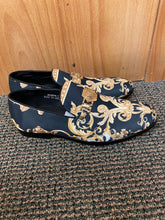 Load image into Gallery viewer, Successos Black Versace Print Shoes

