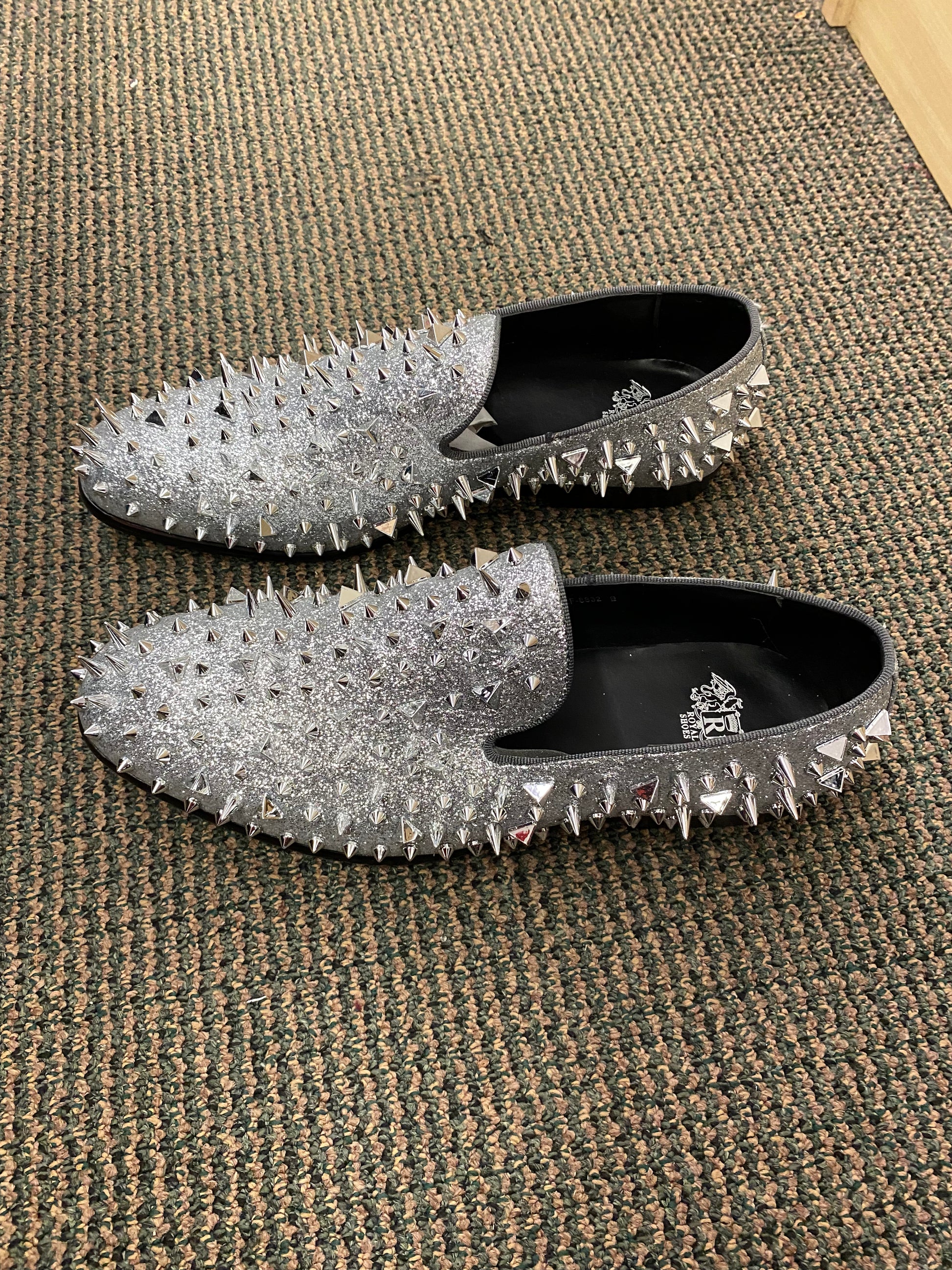 Silver dress shoes with spikes shop