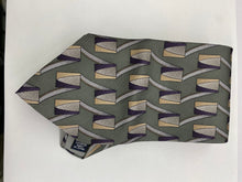 Load image into Gallery viewer, 100% silk made in USA 🇺🇸 Tie
