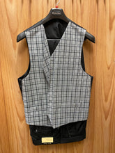 Load image into Gallery viewer, Fortino Landi Black 3-Piece Suit 44R
