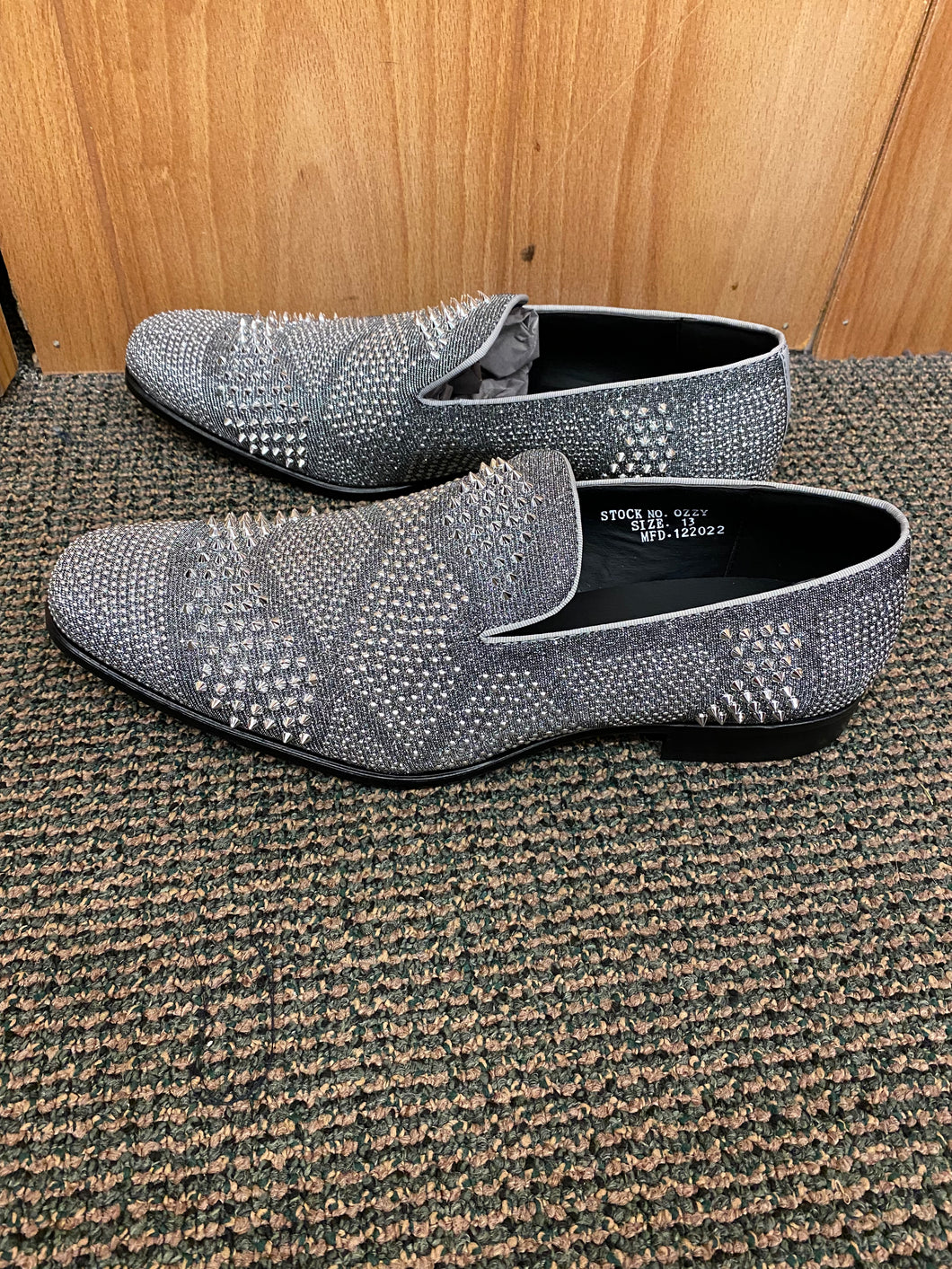 Silver red bottoms mens hot sale