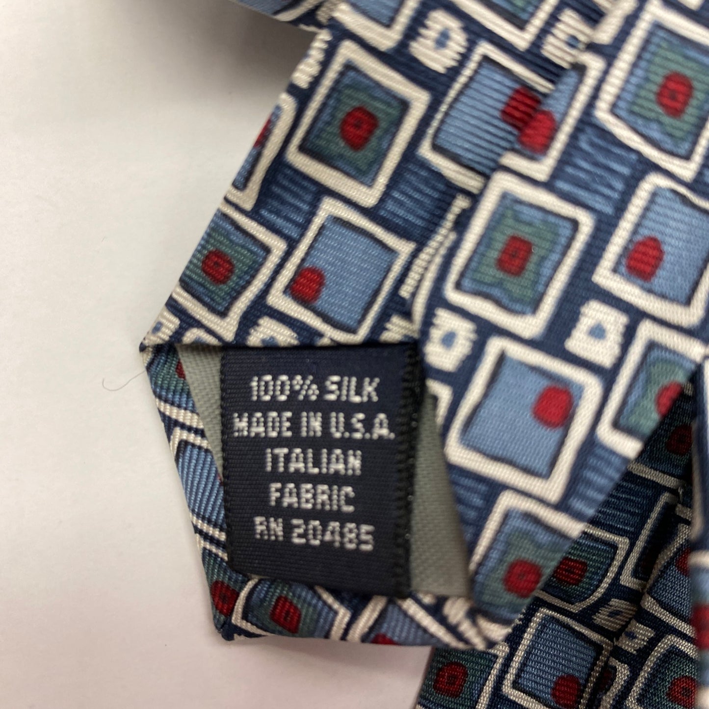 100% silk made in USA 🇺🇸 Tie