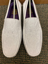 Load image into Gallery viewer, After Midnite White Paisley Smoking Driver Slip-on Shoes Sizes 8-13 Style Number 6913
