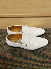Load image into Gallery viewer, Antonio Cerrelli 7001W white Wide Width Men’s Lace Up Dress Shoes Sizes: 11W-18W
