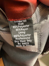 Load image into Gallery viewer, Vinci Gray Houndstooth 3-Piece Modern Fit Suit

