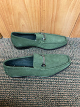 Load image into Gallery viewer, Stacy Adams Nesbit Olive dress shoes
