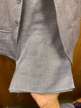 Load image into Gallery viewer, Mazari LT Lavender 2-Button 3-Piece Modern Fit Suit With Flat Front Pants
