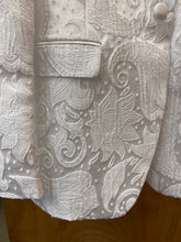 Load image into Gallery viewer, Cielo White Paisley/Floral Jacquard Print 1-Button Blazer

