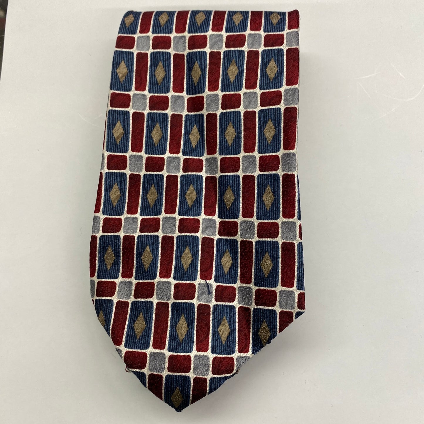 100% silk made in USA 🇺🇸 Tie